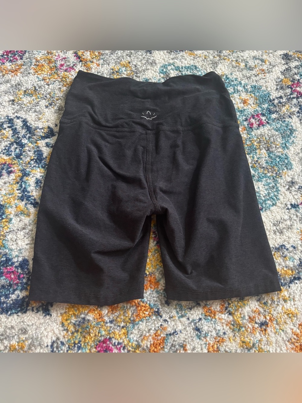 Beyond Yoga Heathered Black High-Waist Biker Shorts size small
